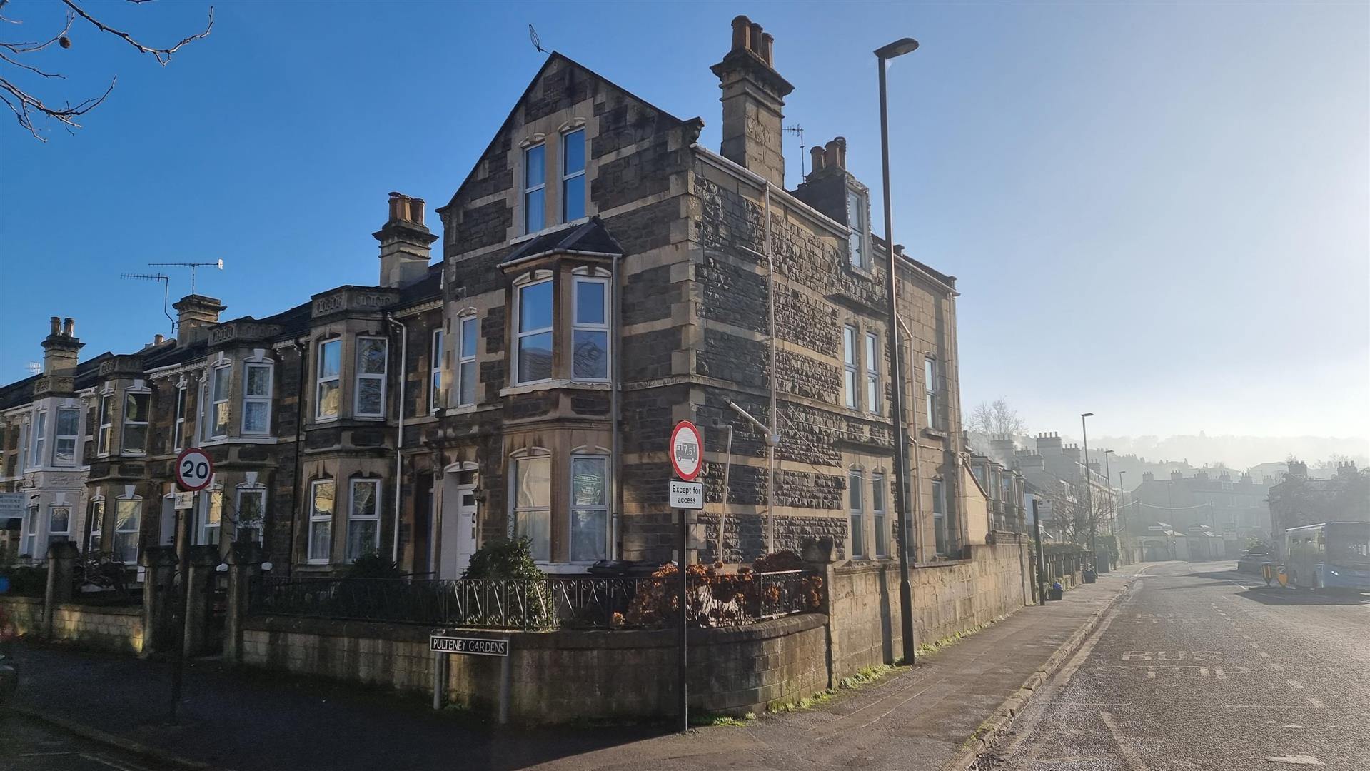 Pulteney Gardens, Bath, BA2